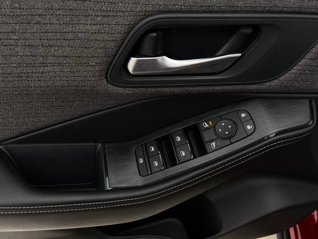 Used 2022 Nissan Rogue SV AWD/4WD image 21