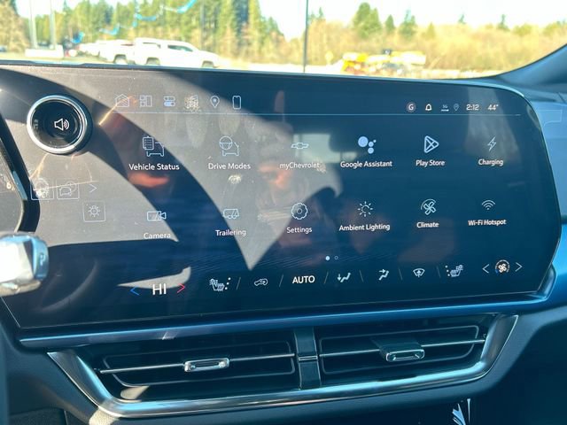 New 2026 Chevrolet Equinox EV LT image 13