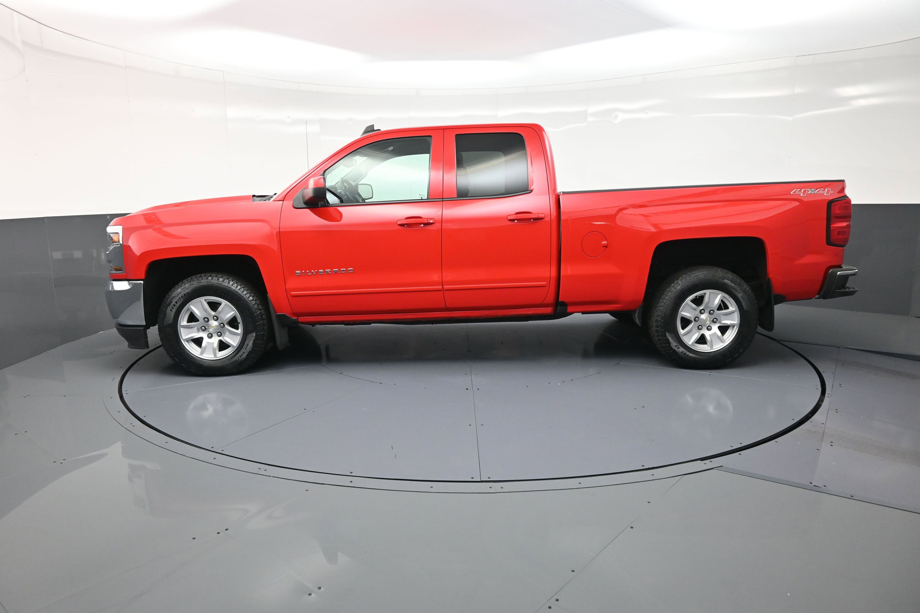 Used 2017 Chevrolet Silverado 1500 LT w/ All Star Edition image 6