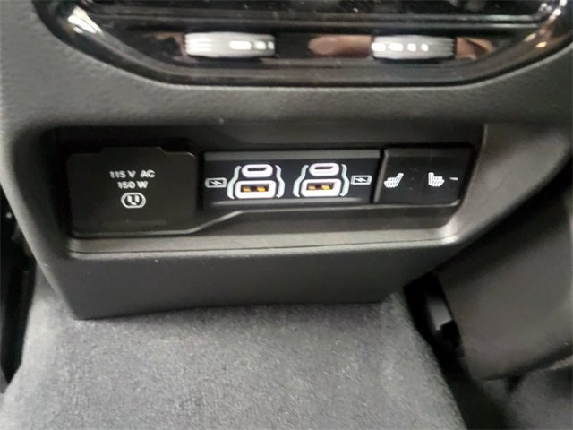 Used 2023 Jeep Grand Cherokee Limited image 28