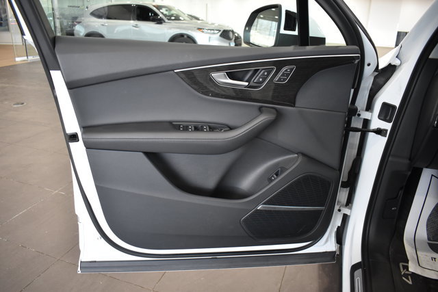 Used 2023 Audi Q7 Premium Plus w/ Premium Plus Package image 35