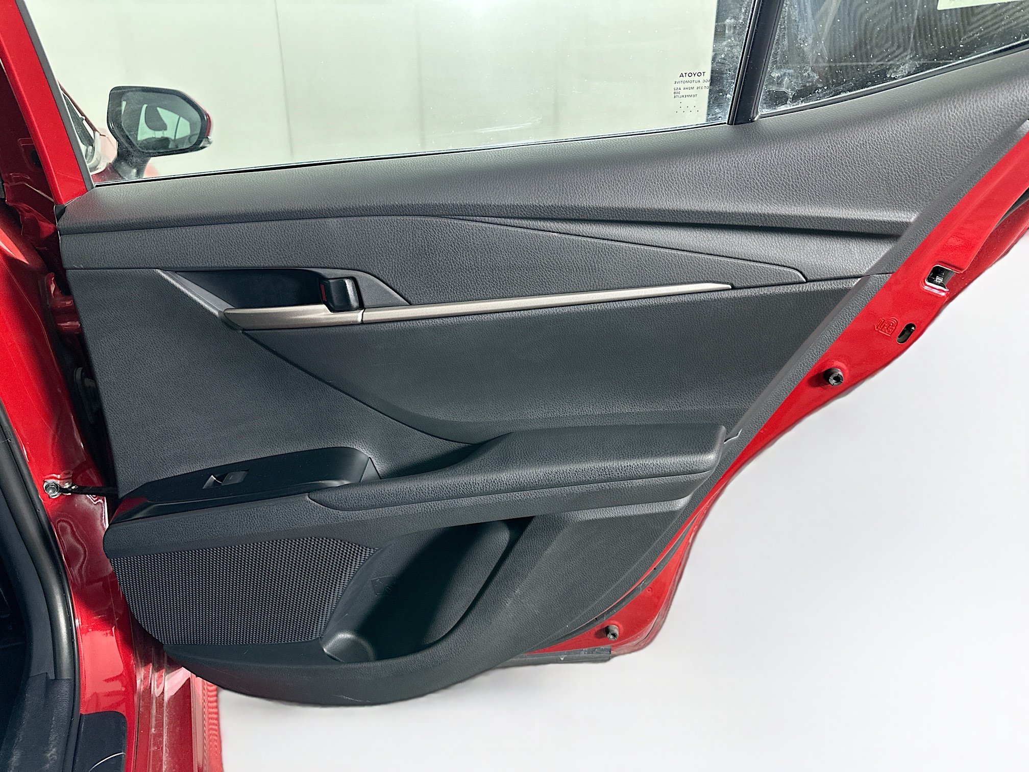 Used 2025 Toyota Camry SE FWD image 28