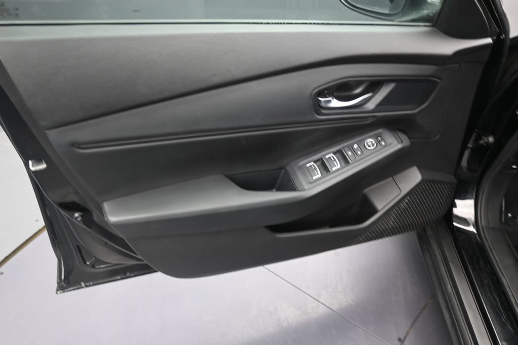 Used 2025 Honda Accord SE image 11