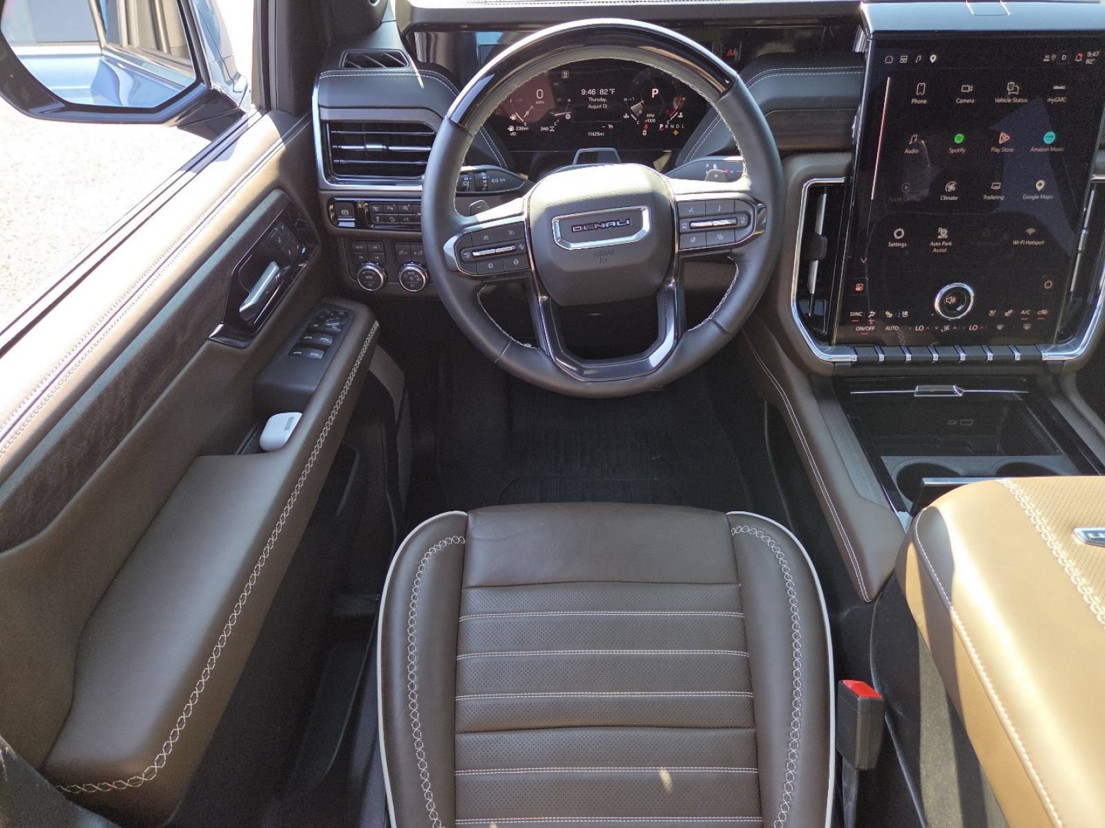 Used 2025 GMC Yukon XL Denali Ultimate AWD/4WD image 35