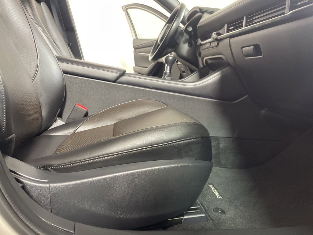 Used 2025 MAZDA MAZDA3 2.5 S Hatchback w/ Premium Pkg image 31