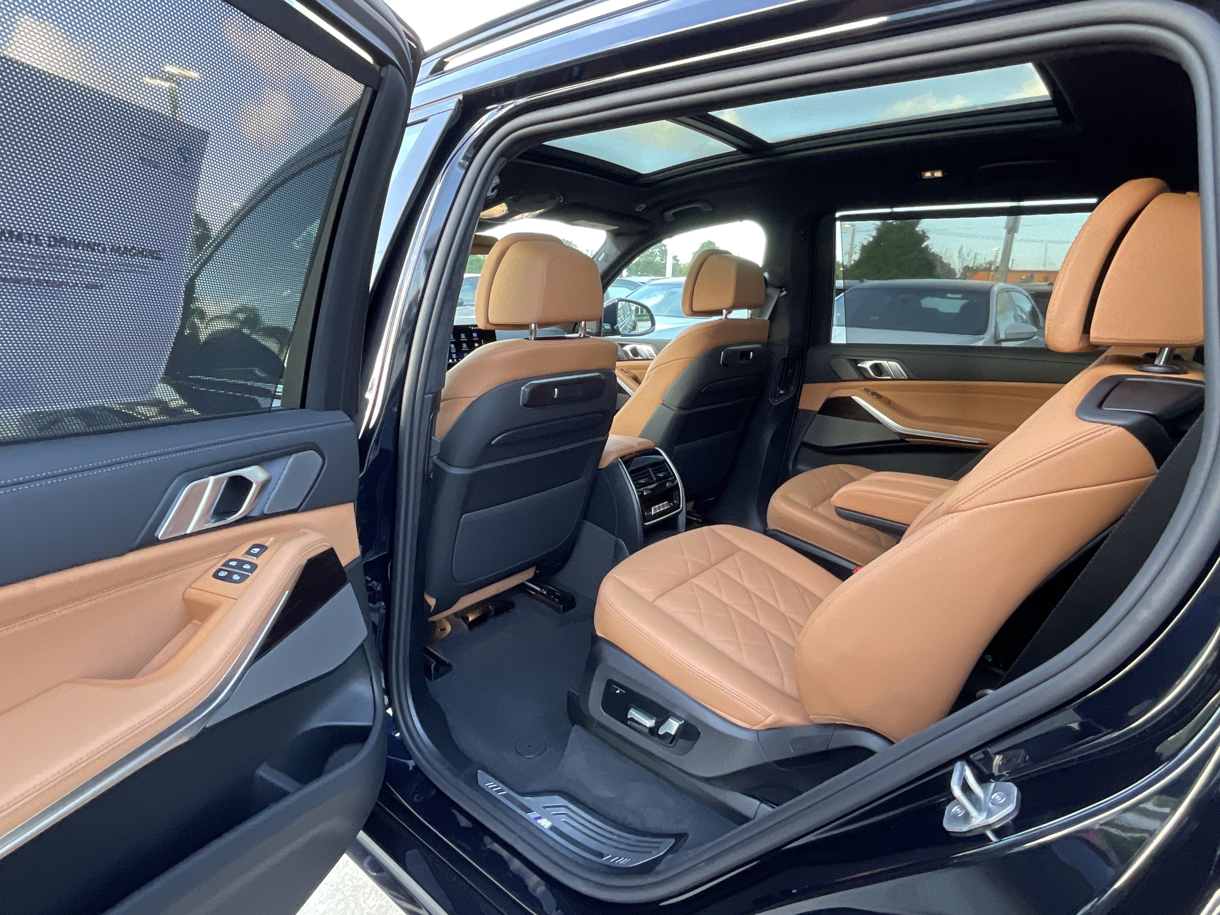 New 2027 BMW X7 xDrive40i w/ M Sport Package AWD/4WD image 24