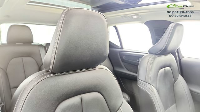 Used 2024 Volvo XC40 B5 Plus w/ Protection Package Premier AWD/4WD image 37