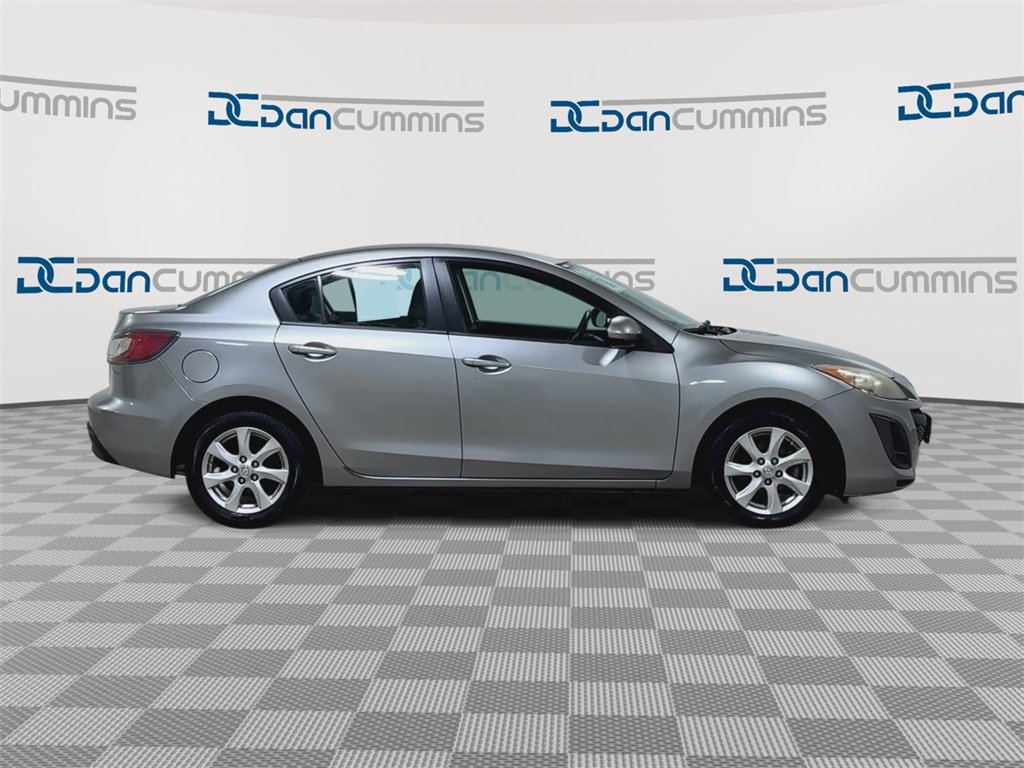 Used 2011 MAZDA MAZDA3 i Touring image 2