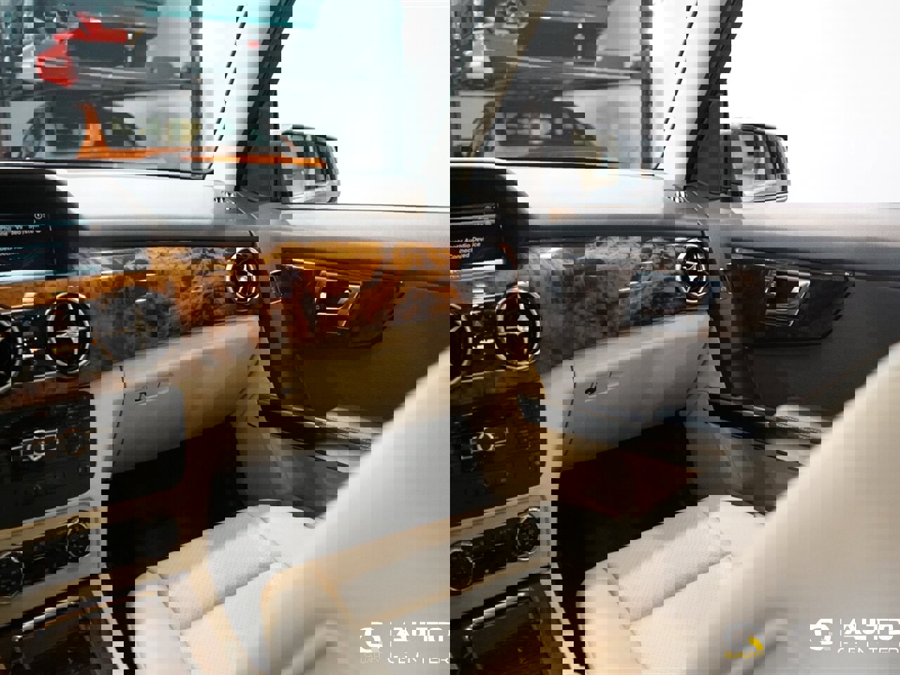 Used 2013 Mercedes-Benz GLK 350 4MATIC image 17