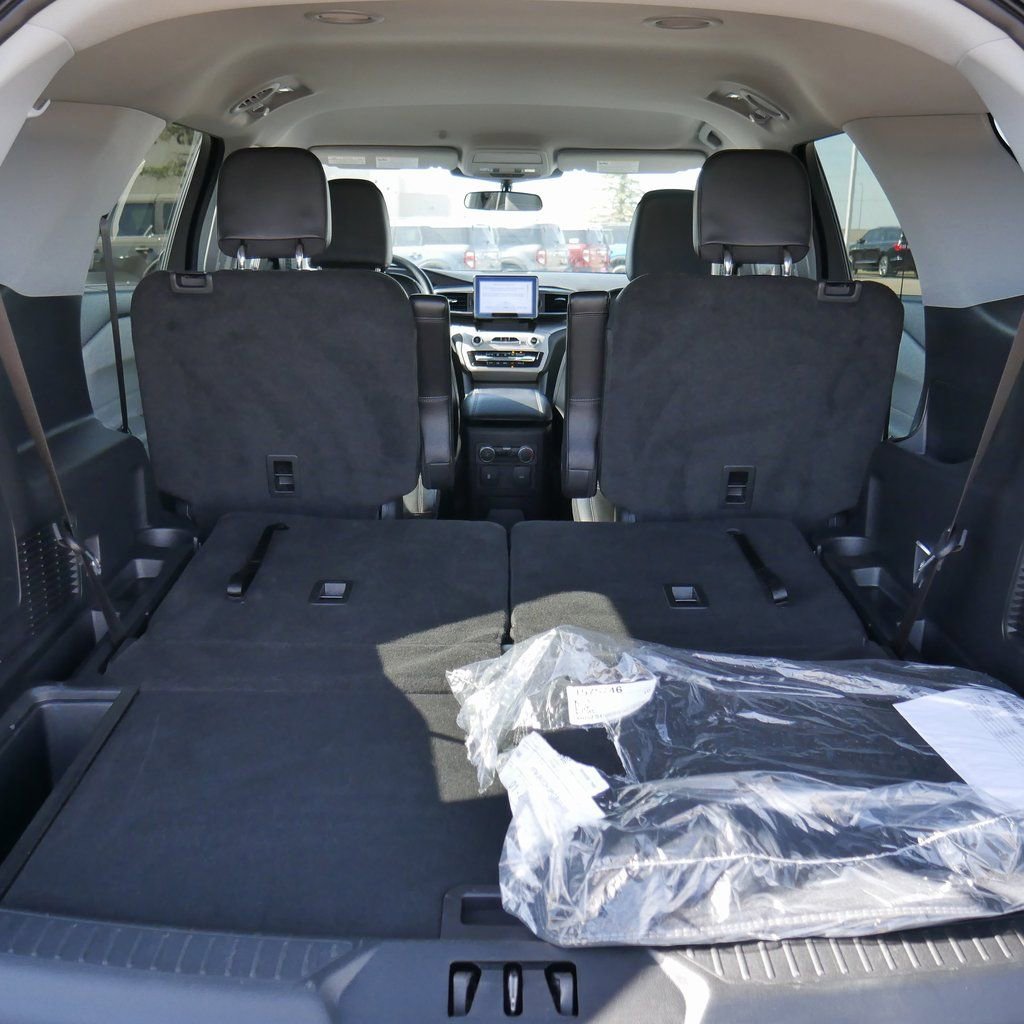 Used 2023 Ford Explorer XLT w/ Equipment Group 202A image 22