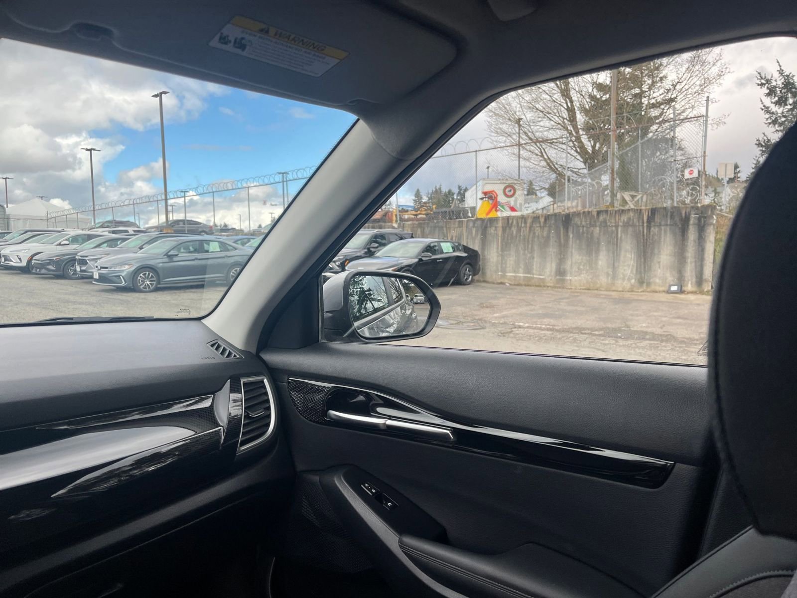 Used 2025 Kia Seltos S image 37
