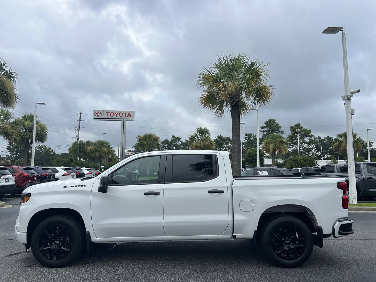 Used 2023 Chevrolet Silverado 1500 Custom w/ LPO, Dark Essentials Package RWD image 7