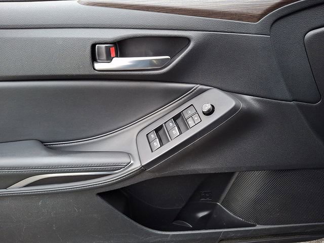 Used 2022 Toyota Avalon XLE image 13