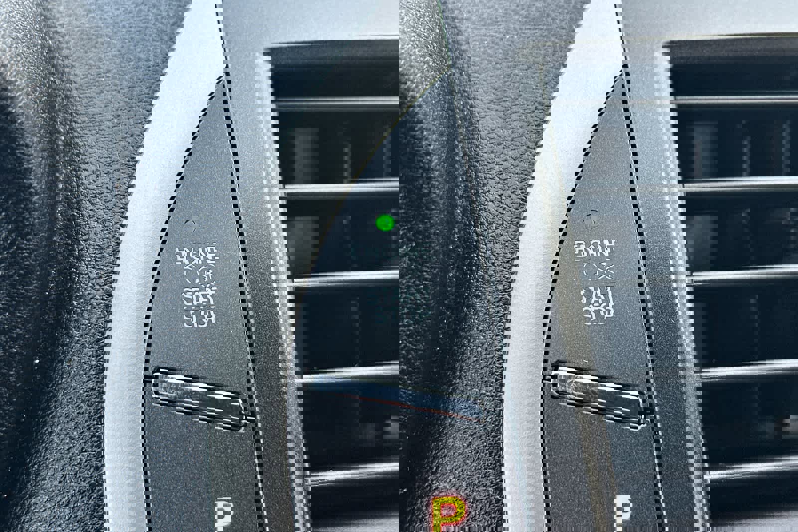 Used 2017 Lincoln MKC Select w/ Select Plus Package image 25