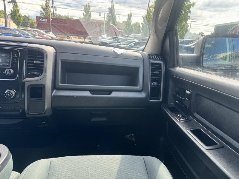 Used 2018 RAM 1500 Express w/ Black Ram 1500 Express Group AWD/4WD image 11