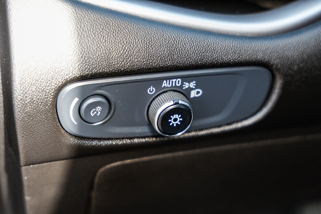 Used 2025 Chevrolet Malibu LT FWD image 44