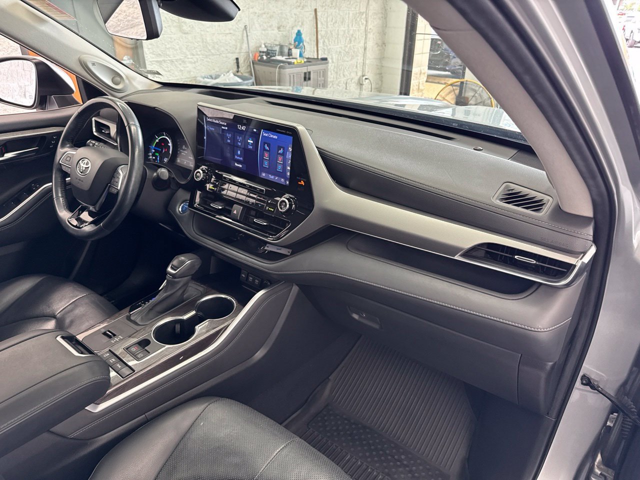 Used 2021 Toyota Highlander Platinum AWD/4WD image 58