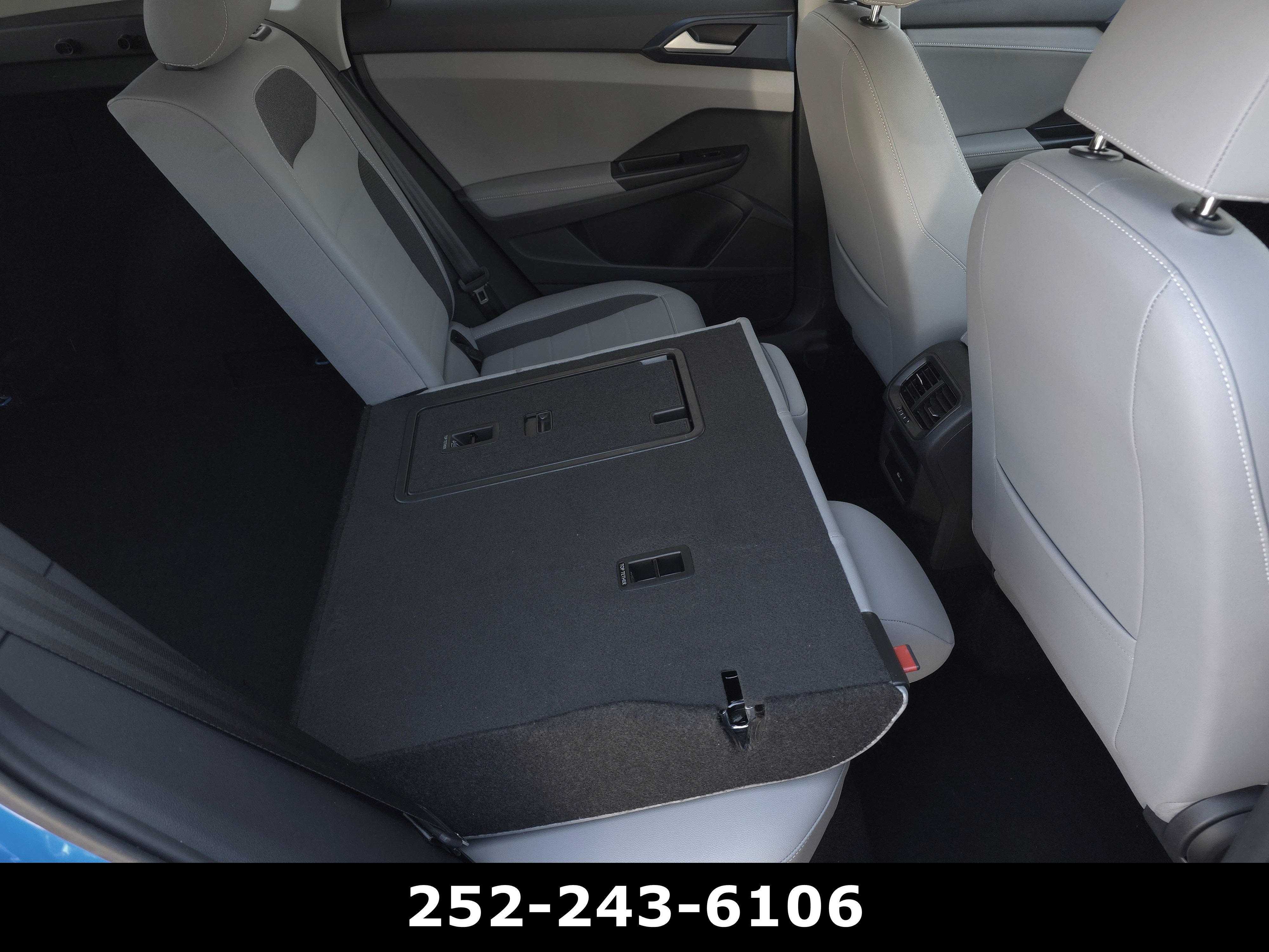 Used 2024 Volkswagen Taos SE FWD image 32