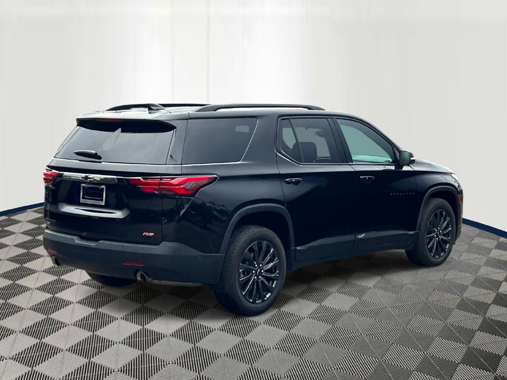 Used 2024 Chevrolet Traverse RS w/ LPO, Floor Liner Package FWD image 4