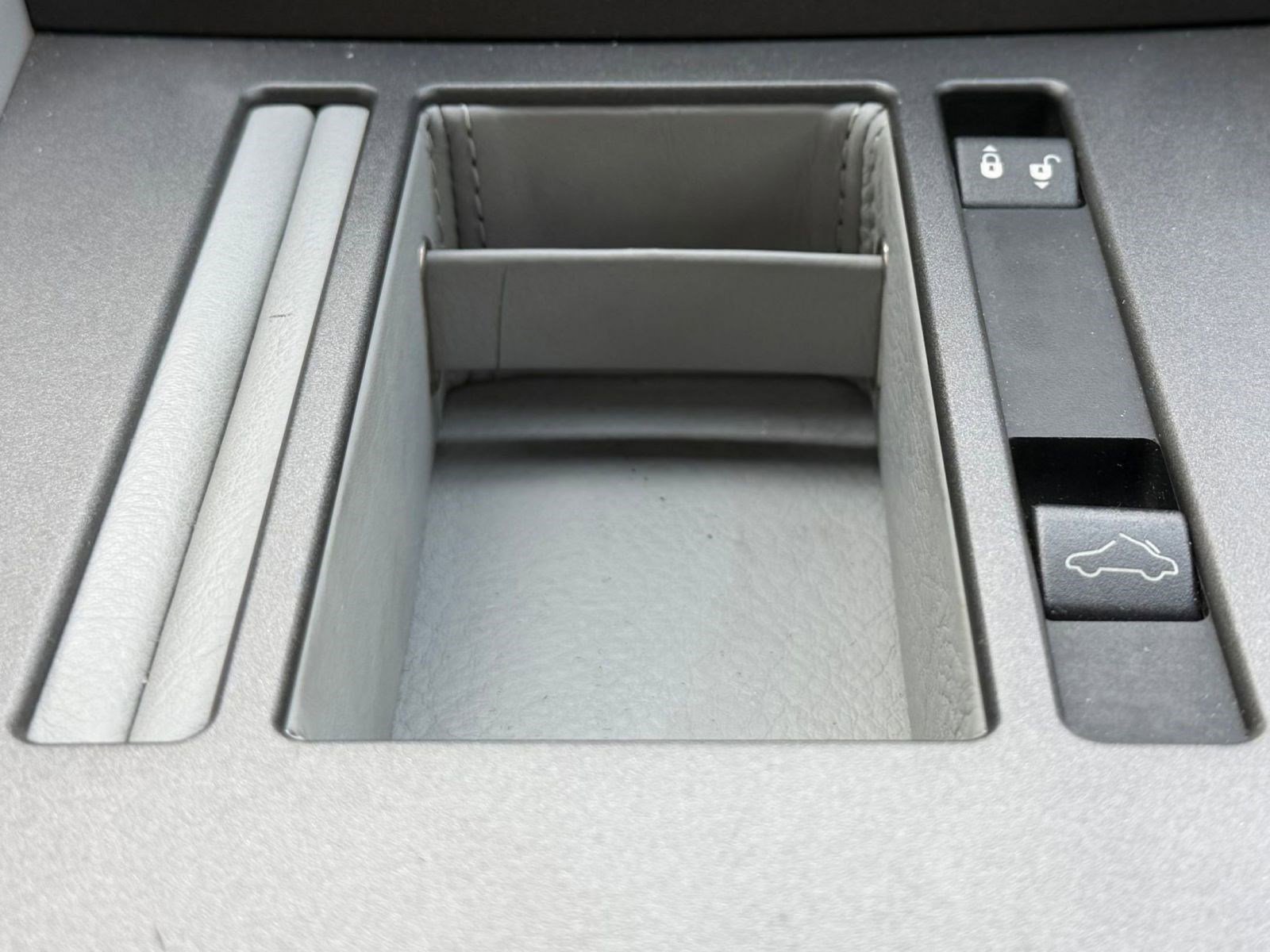 Used 2016 Aston Martin V8 Vantage GT image 23