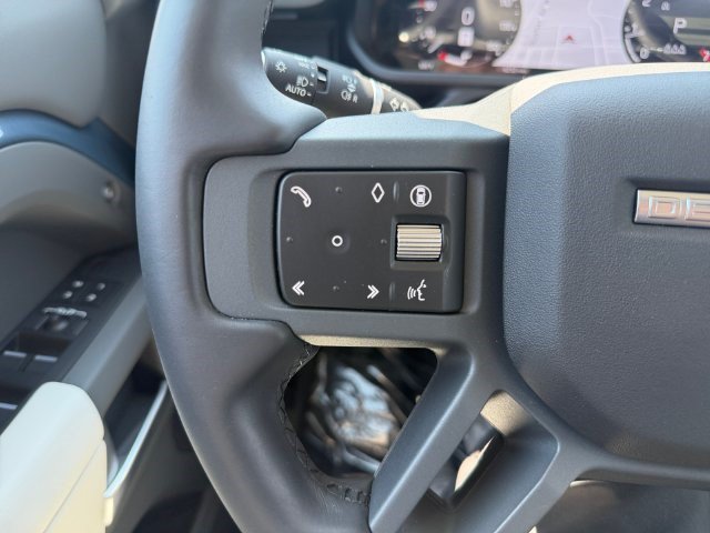 Certified 2026 Land Rover Defender 110 X-Dynamic SE AWD/4WD image 22