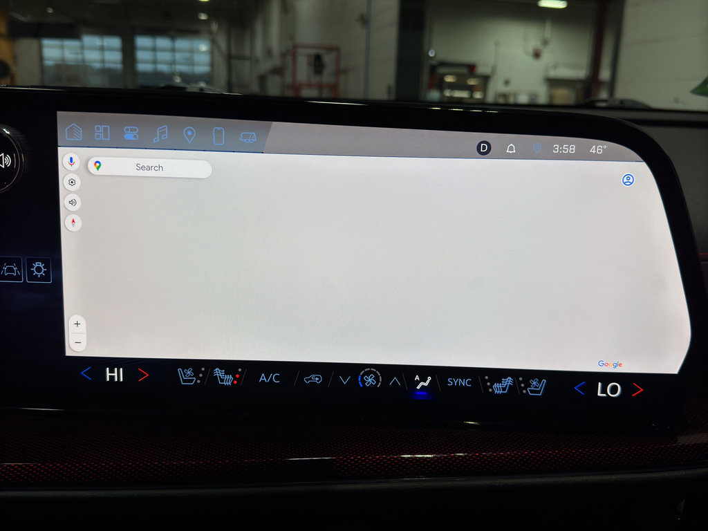 Used 2025 Chevrolet Traverse RS image 35