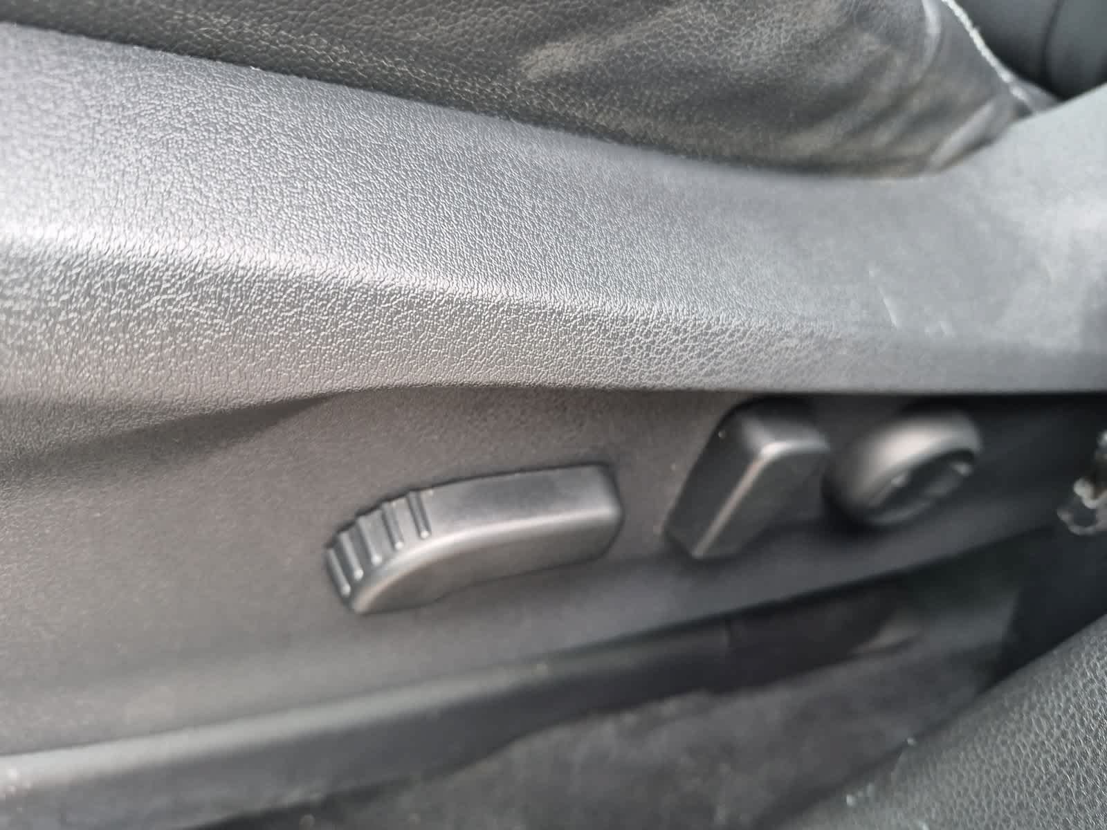 Used 2019 Subaru Ascent Limited AWD/4WD image 17