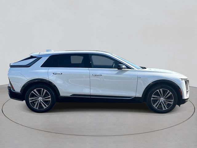 Certified 2024 Cadillac Lyriq Luxury w/ LPO, Floor Liner Package AWD/4WD image 34
