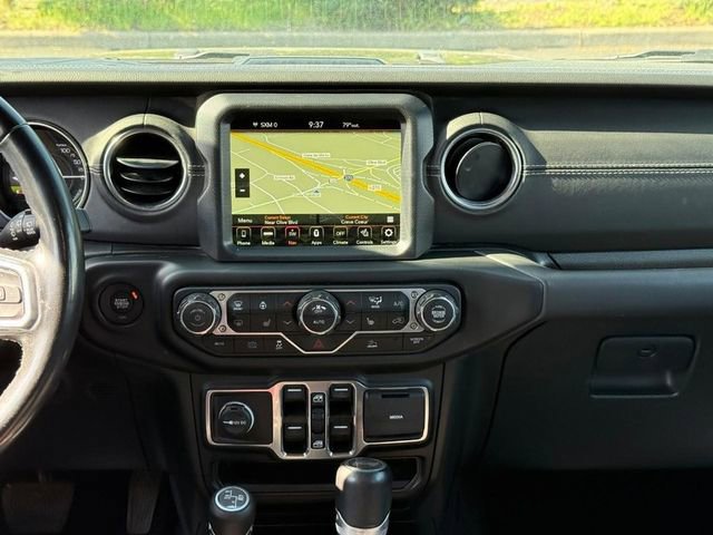 Used 2022 Jeep Wrangler Unlimited Sahara w/ Cold Weather Group AWD/4WD image 13