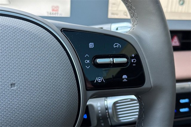Used 2024 Hyundai Ioniq 5 Limited image 33
