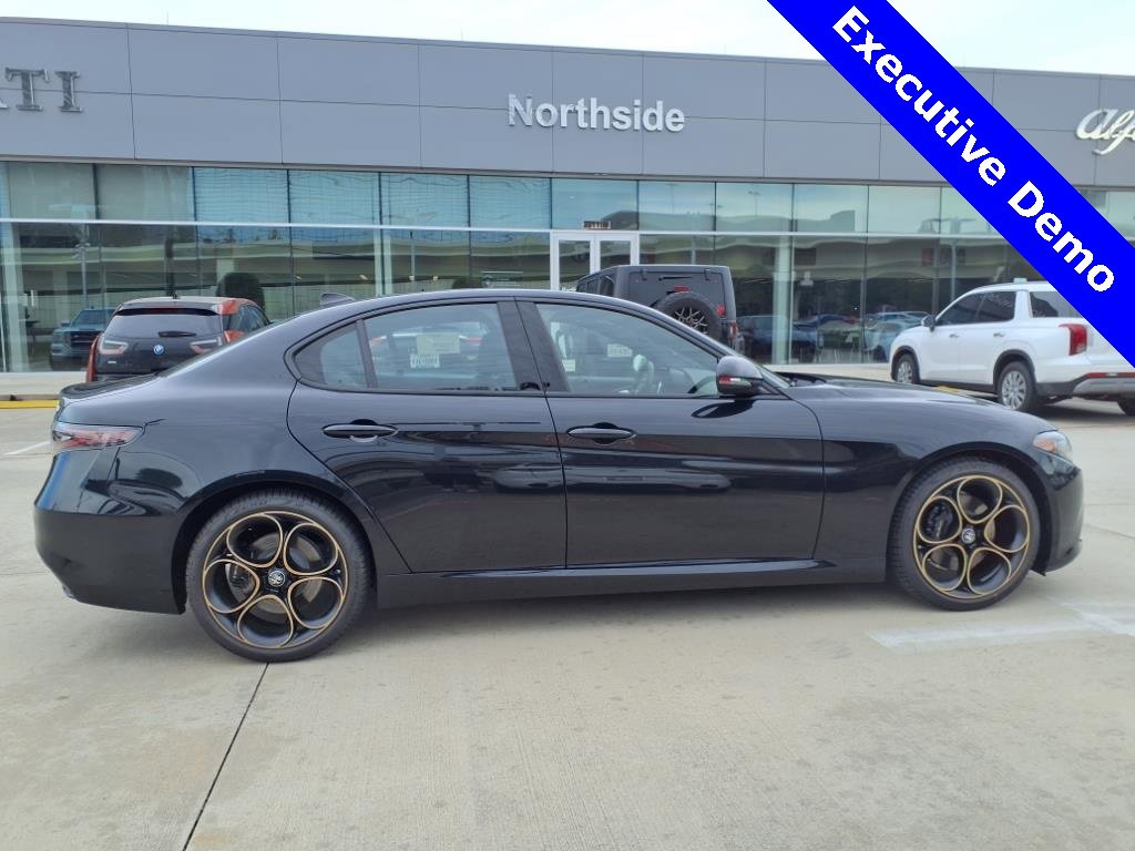 New 2025 Alfa Romeo Giulia w/ Driving Assist Package image 5