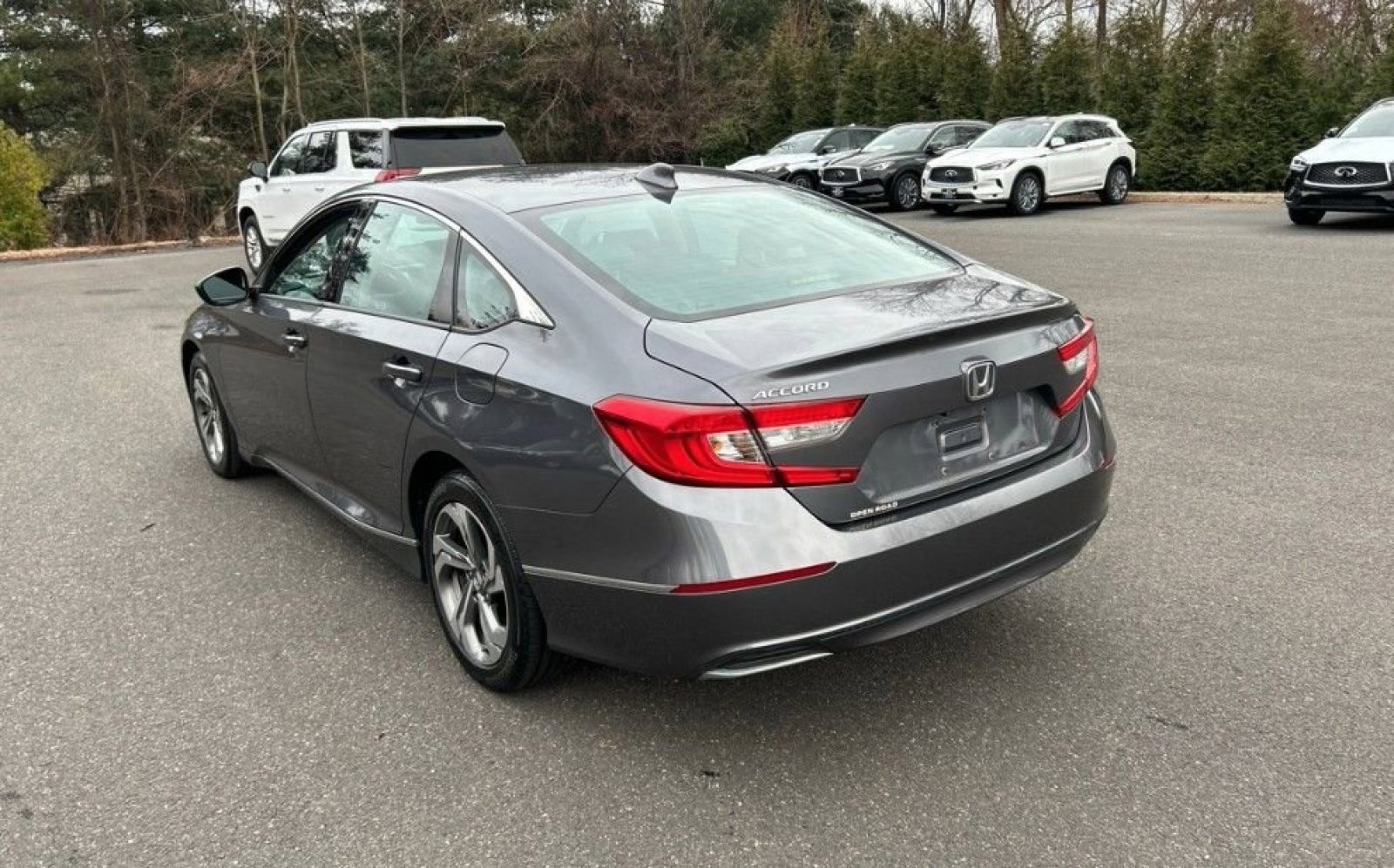 Used 2018 Honda Accord EX image 9