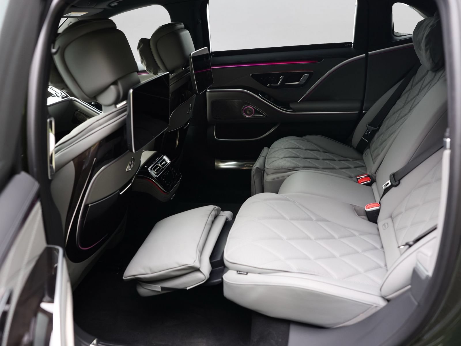 Used 2024 Mercedes-Benz Maybach S 680 4MATIC image 19