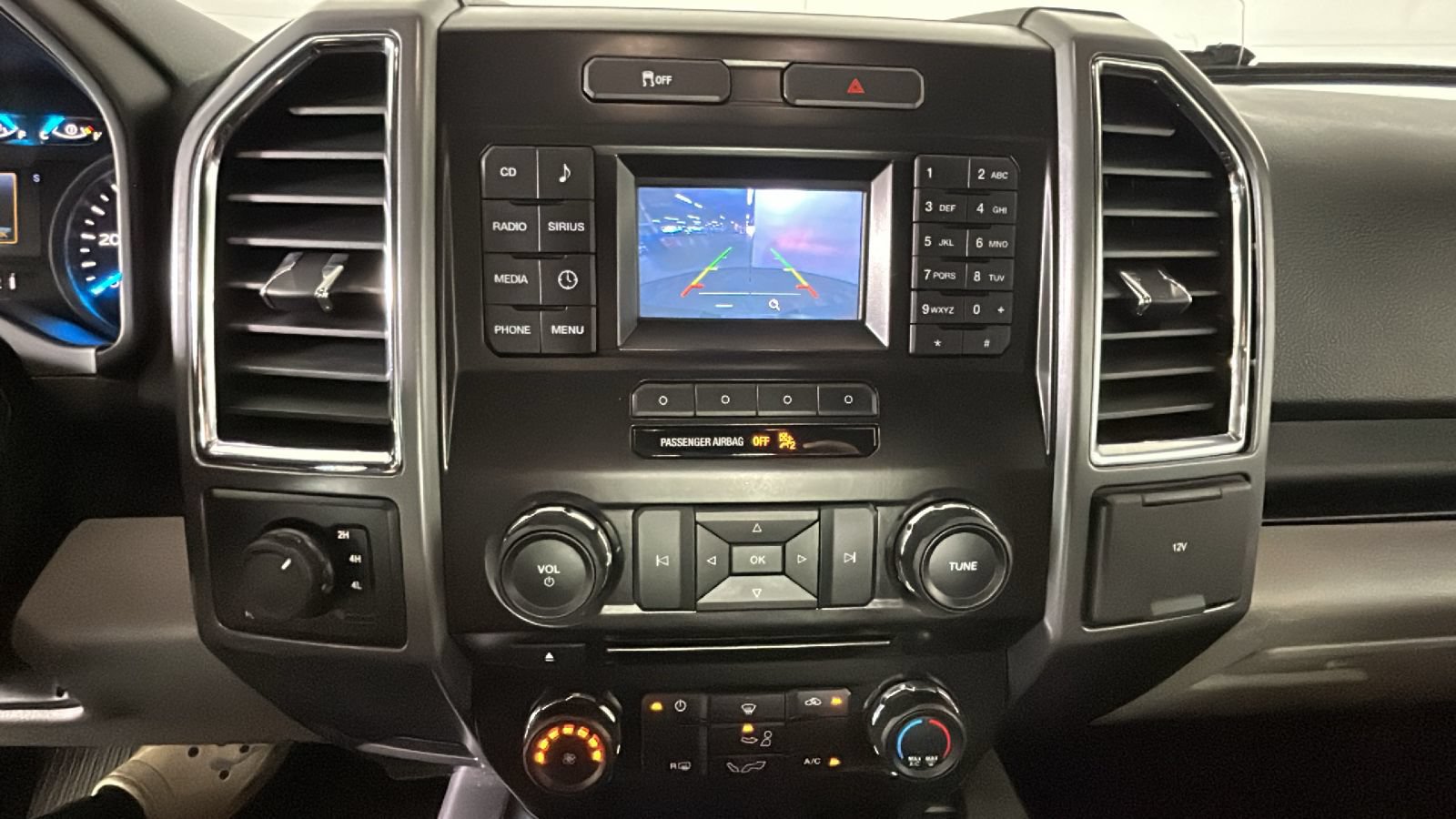Used 2015 Ford F150 XLT w/ Equipment Group 301A Mid AWD/4WD image 27