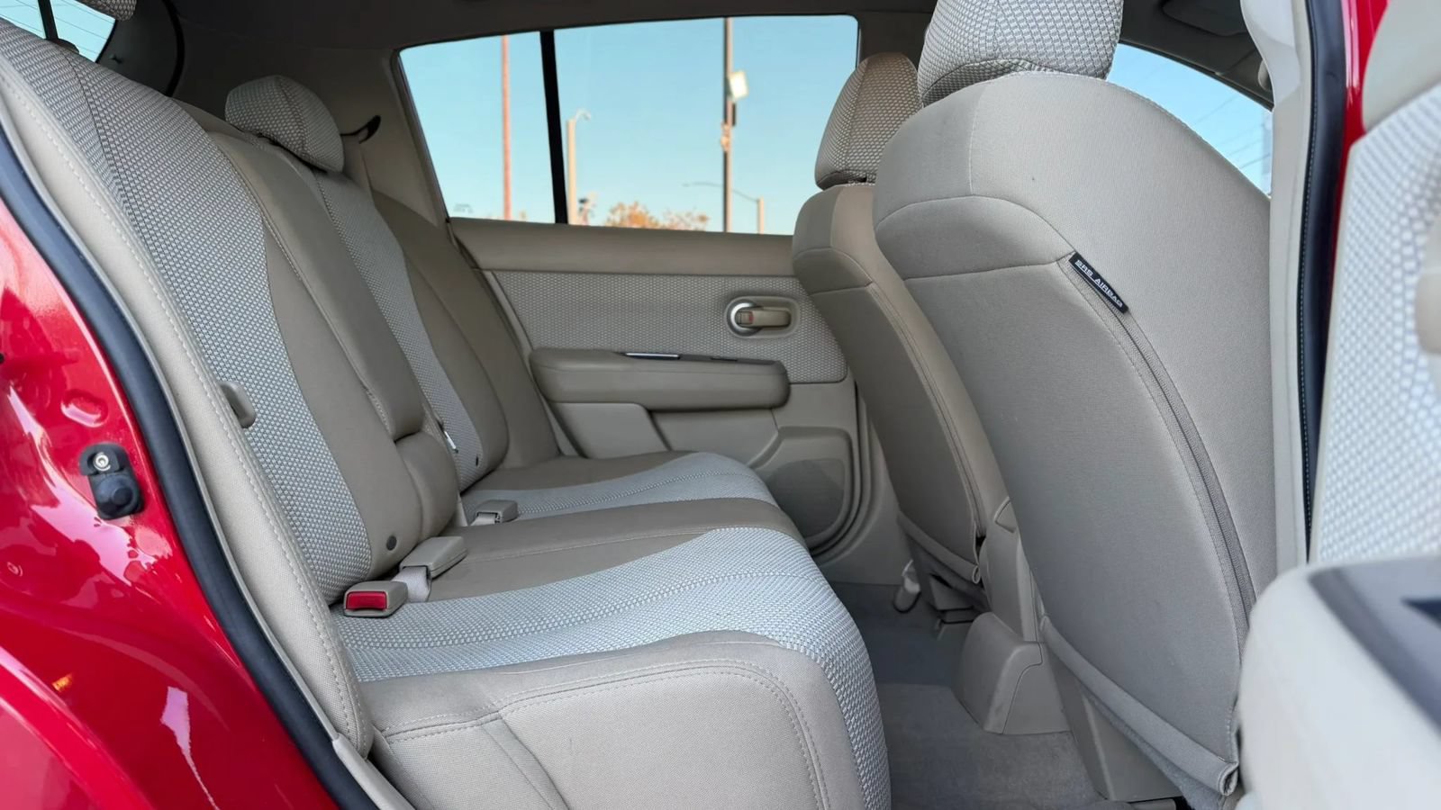 Used 2007 Nissan Versa Hatchback w/ Convenience Pkg FWD image 14