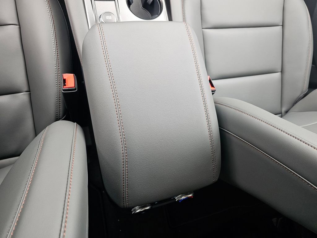 New 2026 Ford Explorer Active w/ Active Comfort Package image 24