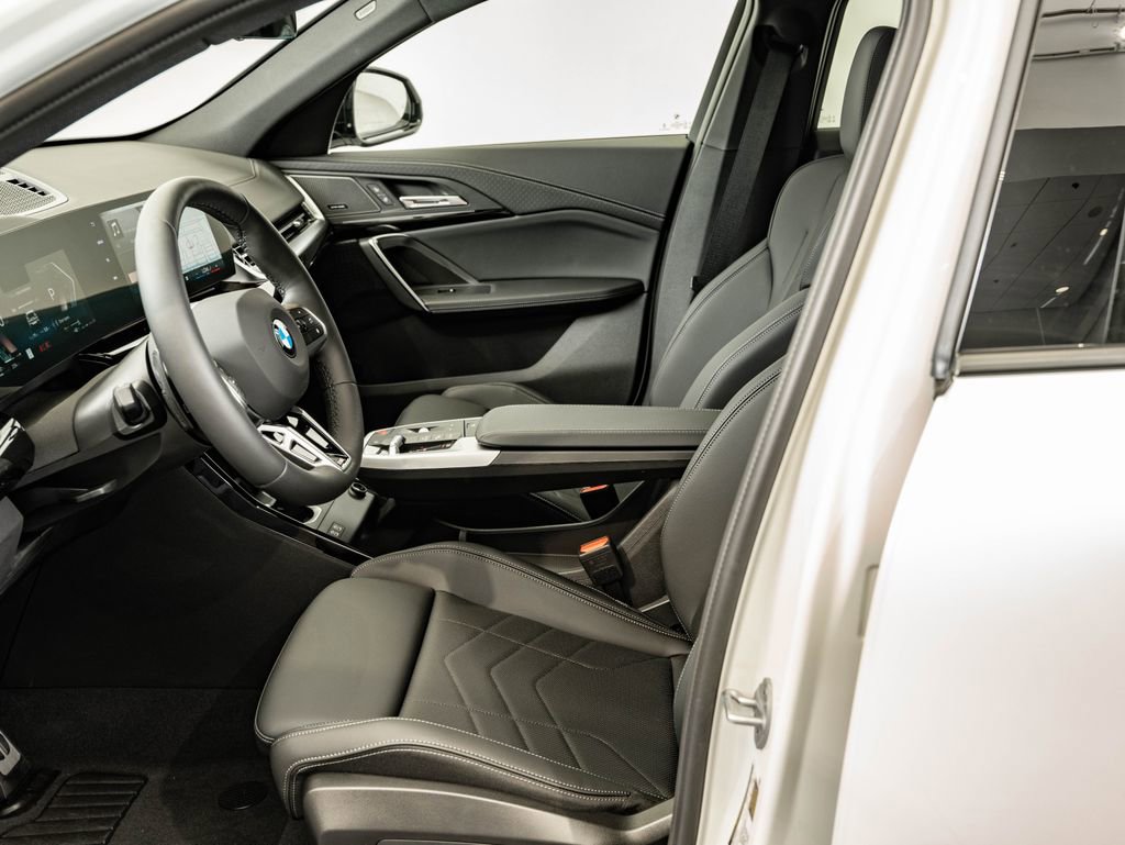 New 2026 BMW X2 xDrive28i w/ Technology Package AWD/4WD image 22