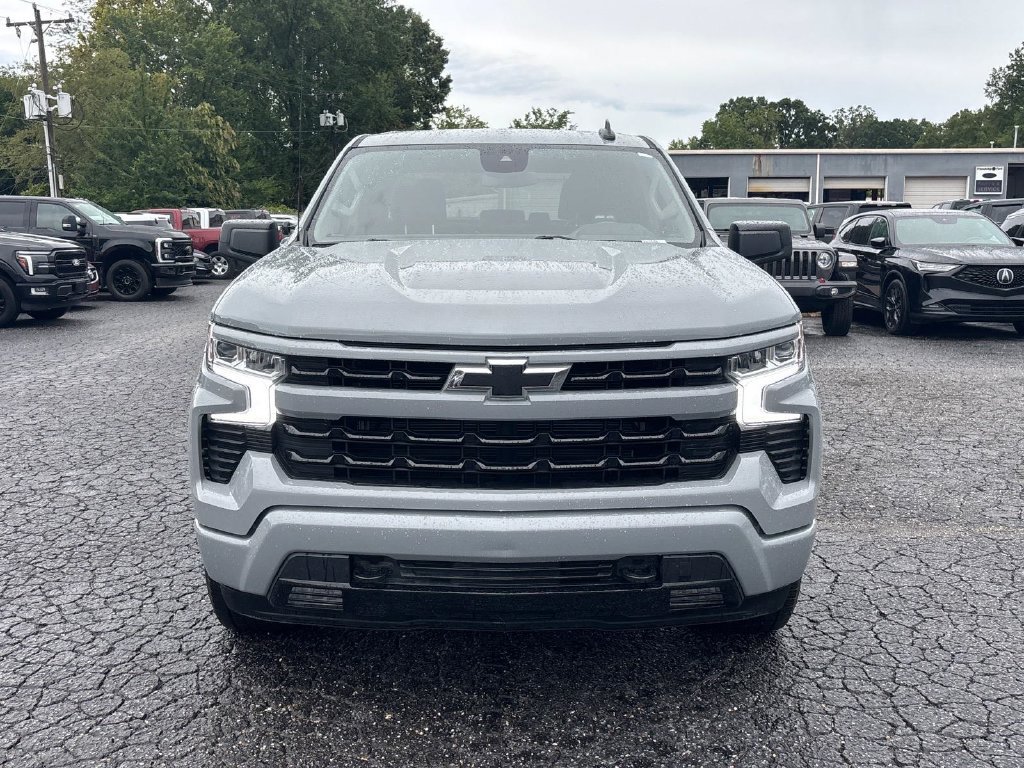 Used 2025 Chevrolet Silverado 1500 RST AWD/4WD image 2
