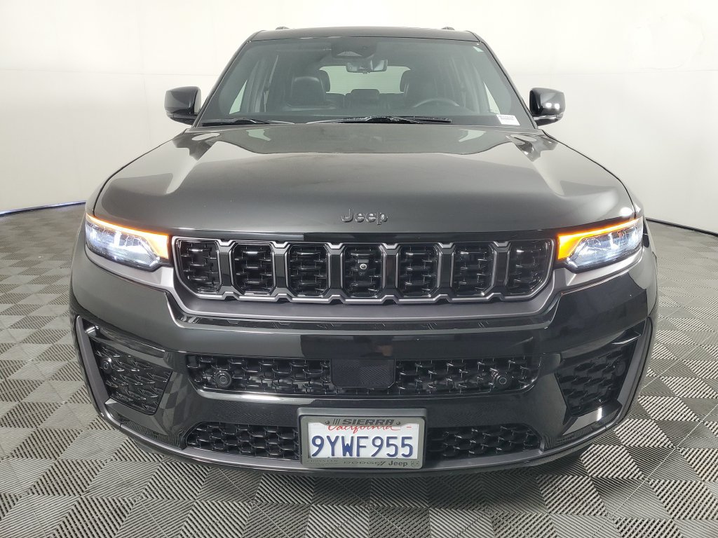 Used 2026 Jeep Grand Cherokee Limited AWD/4WD image 9
