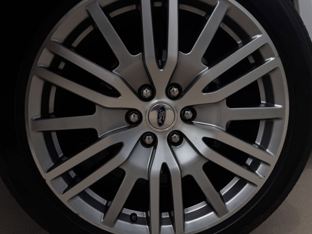 Used 2024 Ford Expedition Max Limited image 9