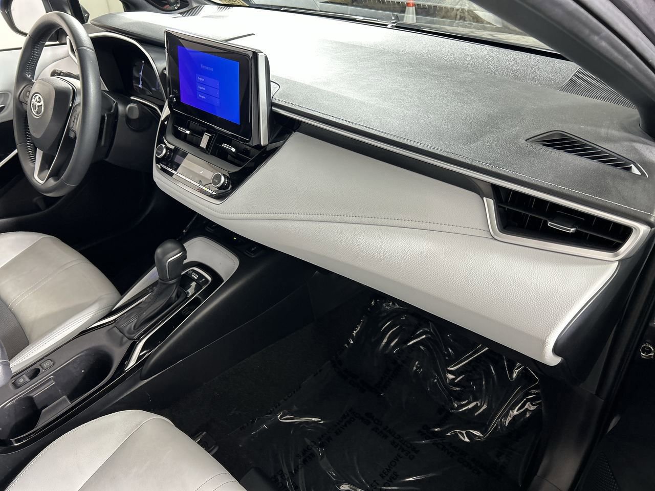 Used 2025 Toyota Corolla XSE image 26