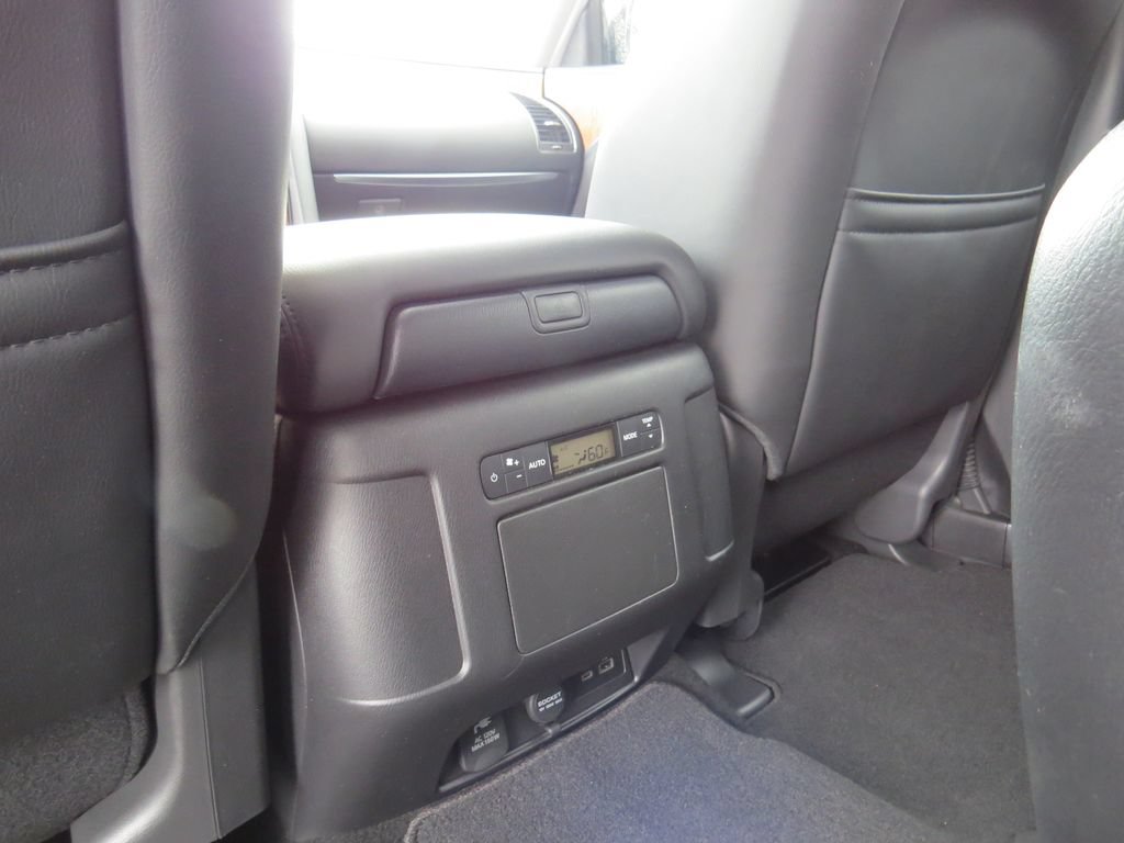 Used 2023 Nissan Armada SL w/ Captain's Chairs Package RWD image 19