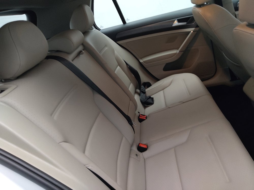 Used 2020 Volkswagen Golf 4-Door image 19