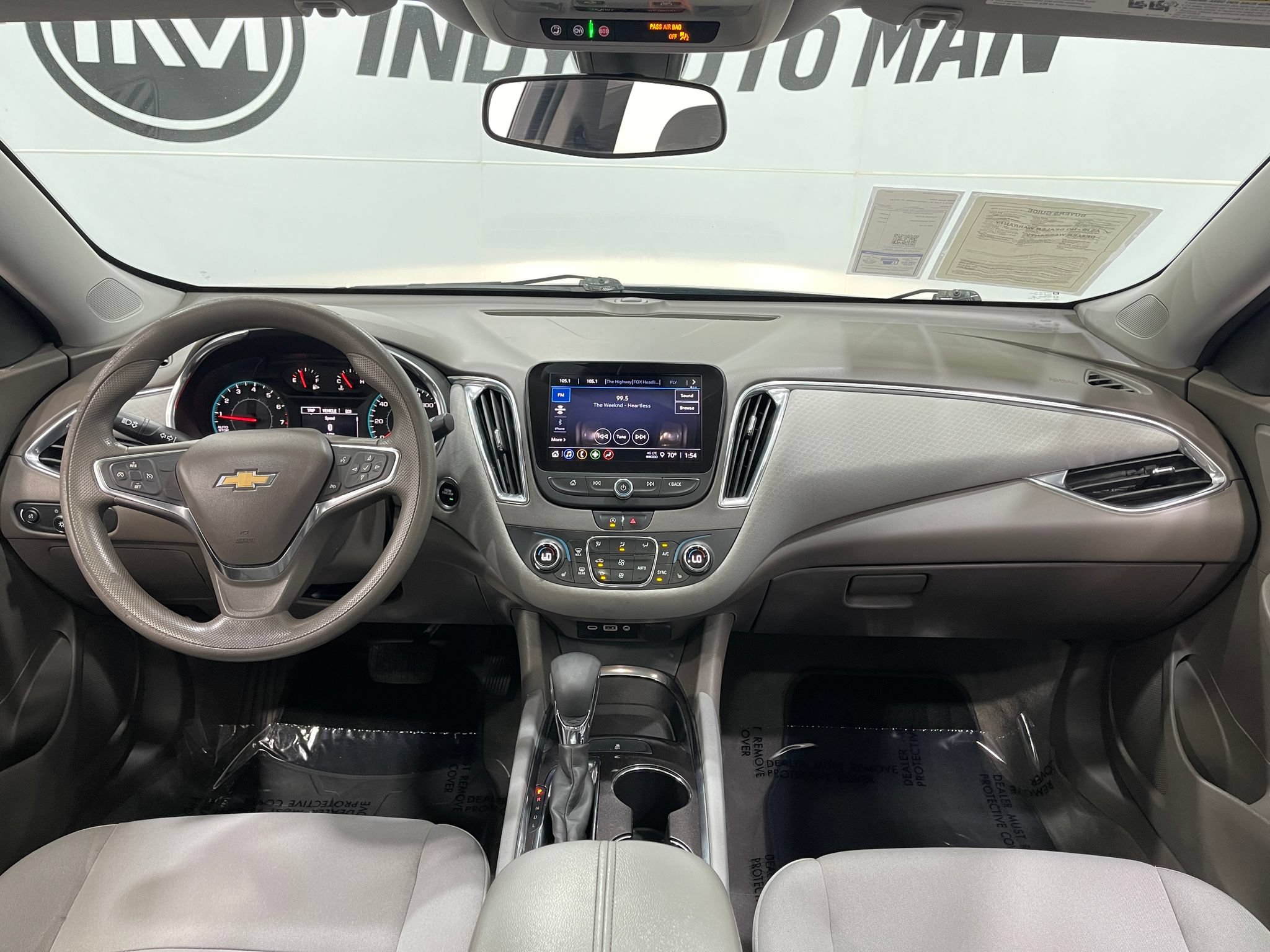 Used 2021 Chevrolet Malibu LT FWD image 17