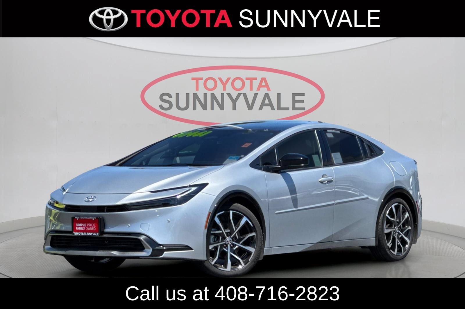 Used 2026 Toyota Prius Plug-In Hybrid FWD image 2