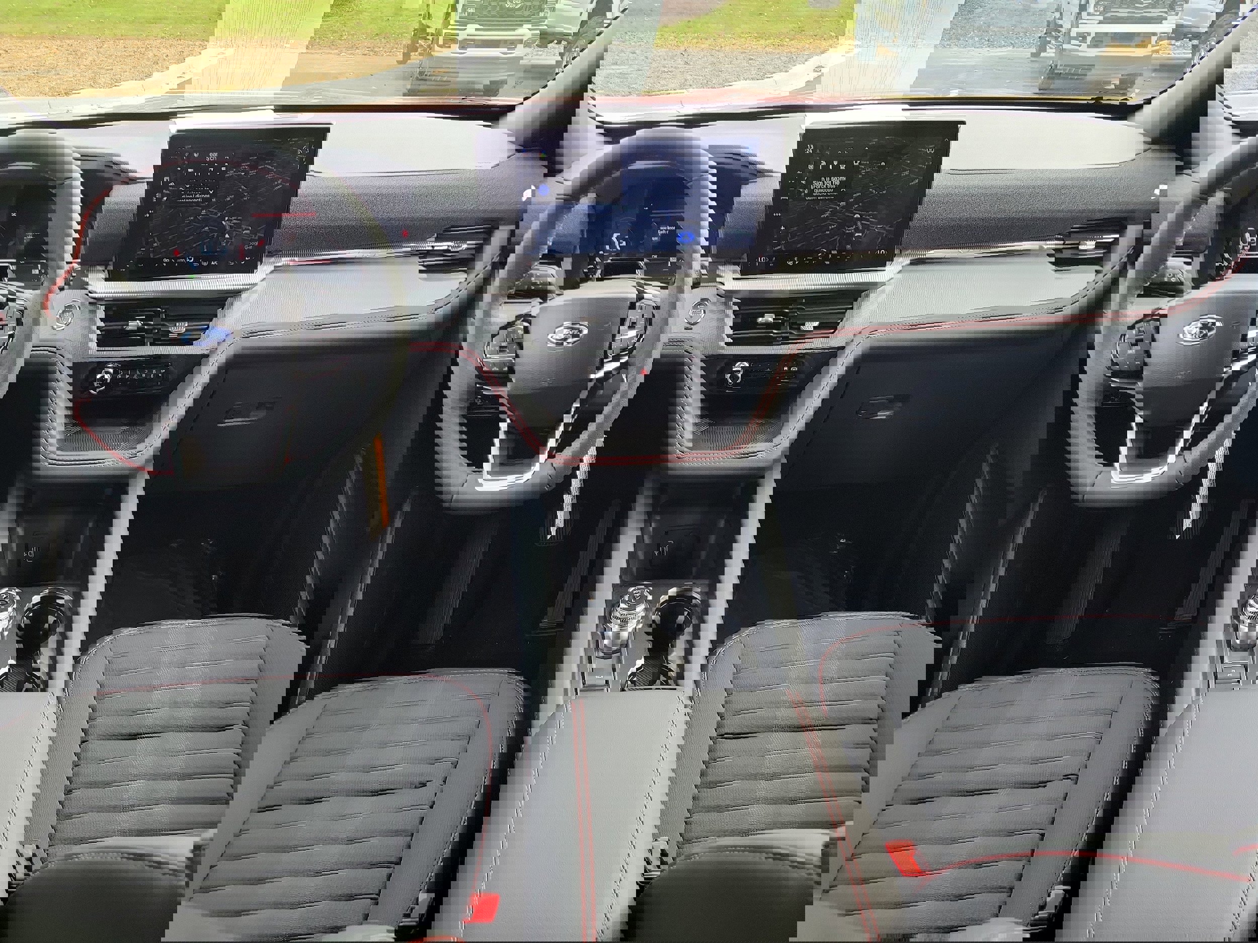 New 2026 Ford Explorer ST-Line w/ ST-Line Street Pack image 14