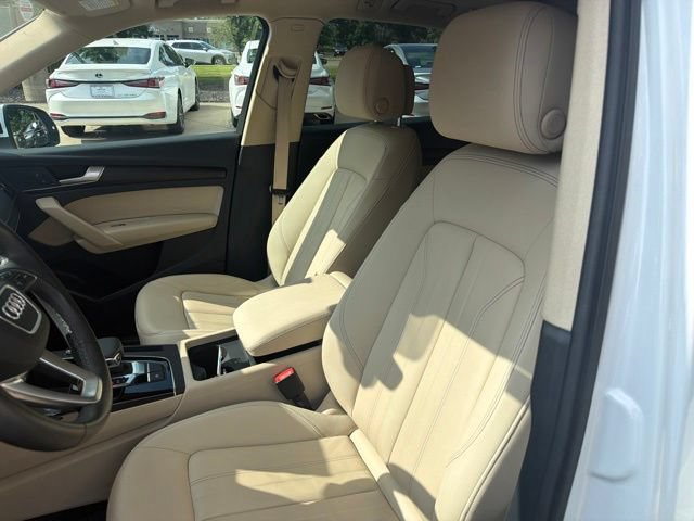 Used 2023 Audi Q5 2.0T Premium w/ Convenience Package AWD/4WD image 13