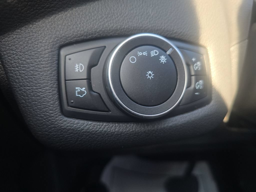 Used 2016 Ford Escape Titanium w/ Equipment Group 301A AWD/4WD image 12