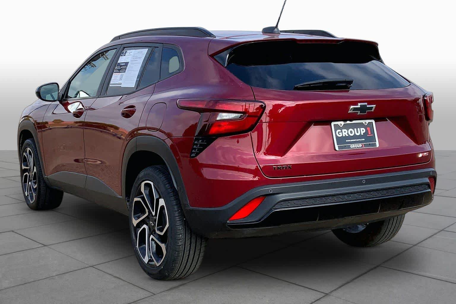 Used 2025 Chevrolet Trax RS w/ Driver Confidence Package FWD image 12