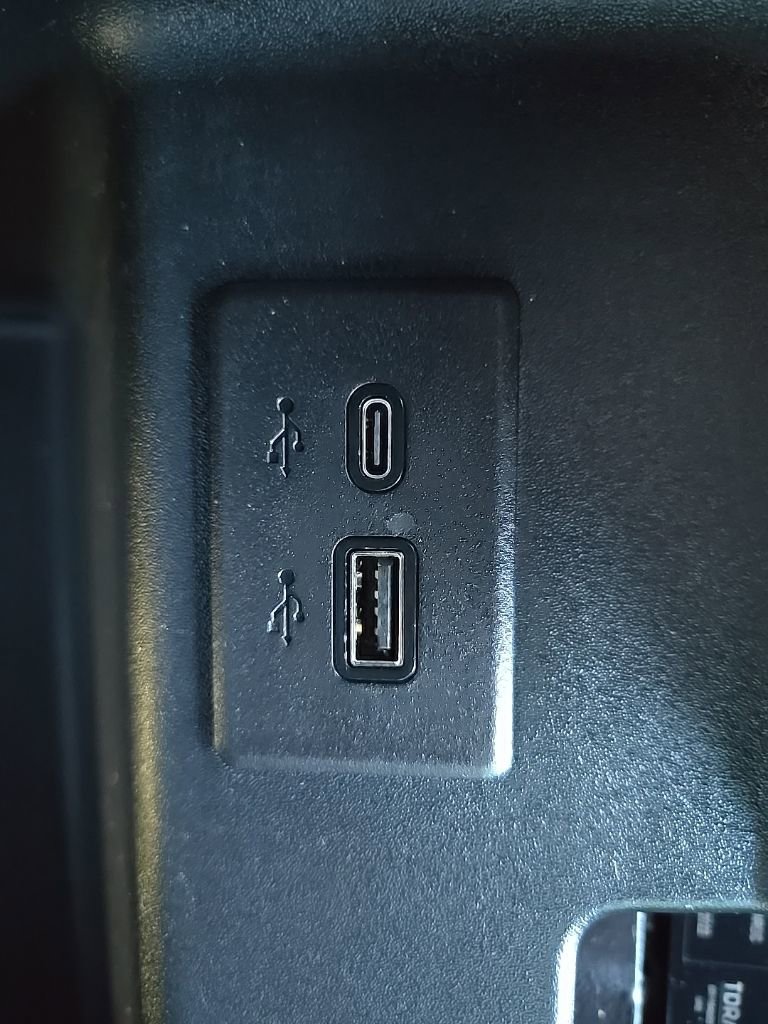 Used 2024 GMC Sierra 2500 Denali Ultimate image 40